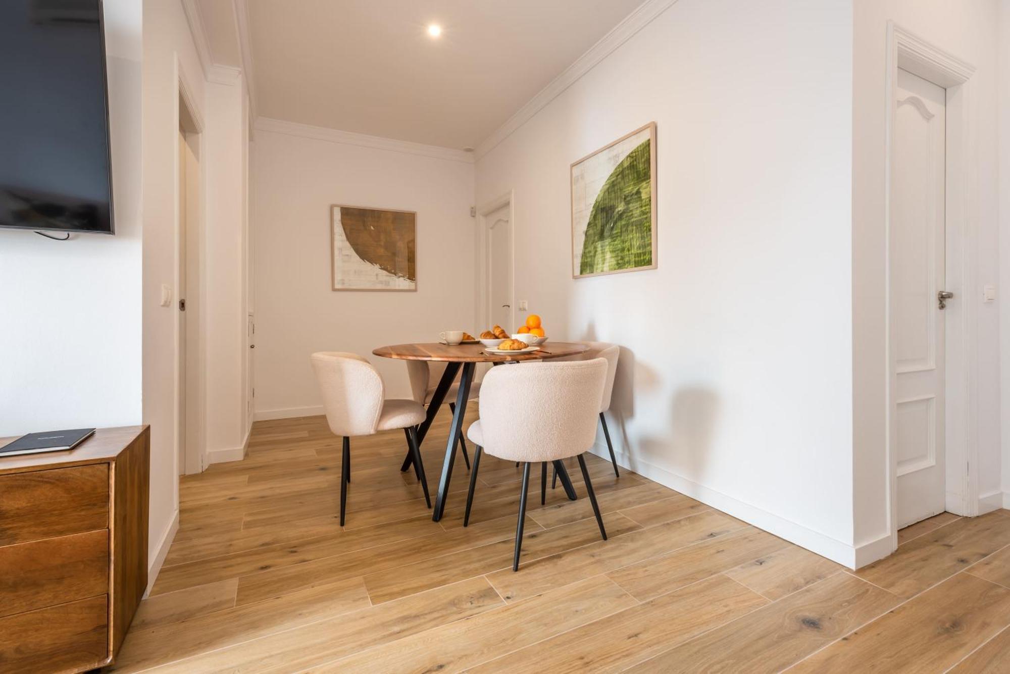 Moderno Apartamento L Marbella Luaran gambar
